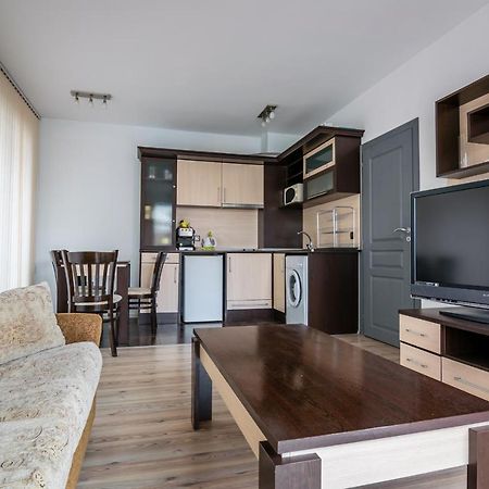 Cozy One-Bedroom Apartment In Night Breeze Burgas Екстер'єр фото