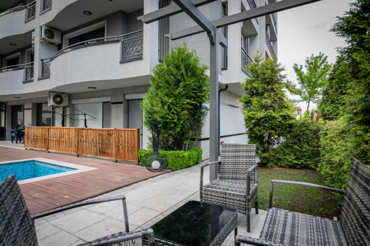 Cozy One-Bedroom Apartment In Night Breeze Burgas Екстер'єр фото