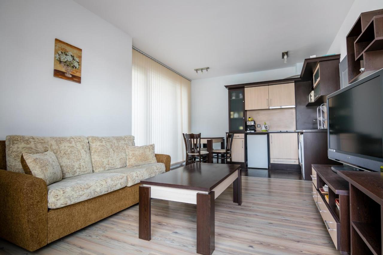 Cozy One-Bedroom Apartment In Night Breeze Burgas Екстер'єр фото